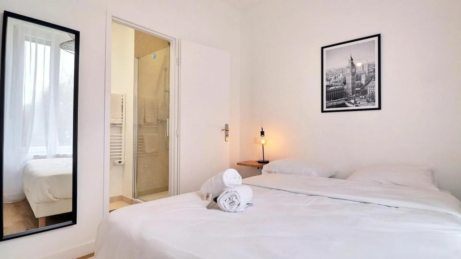 Montgolfier 5 - T2 Apartment With Garage In A Residence - Villeurbanne 0*,  France